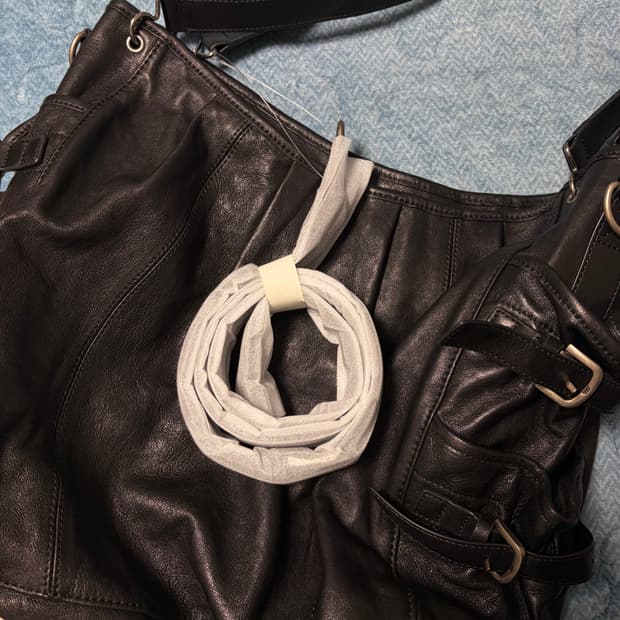 벨리에 달스톤 레더 슬링백 블랙