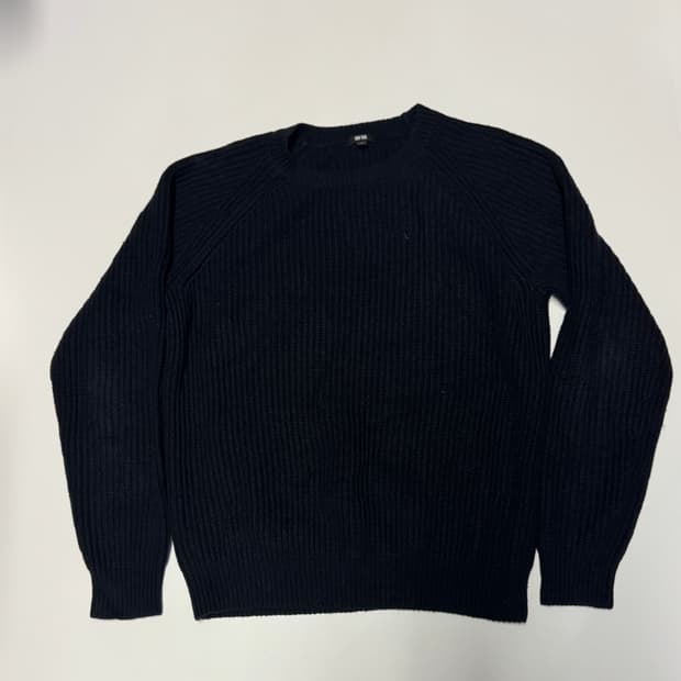 유니클로 미니멀 울 혼방 케이블 니트 L 블랙