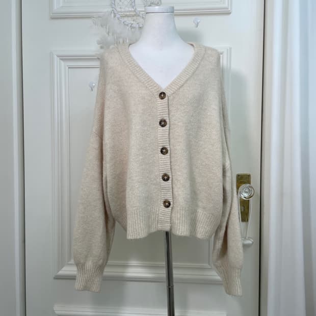 COEN cream beige v-neck soft cardigan