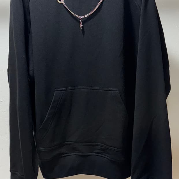 닐바렛 스웻셔츠