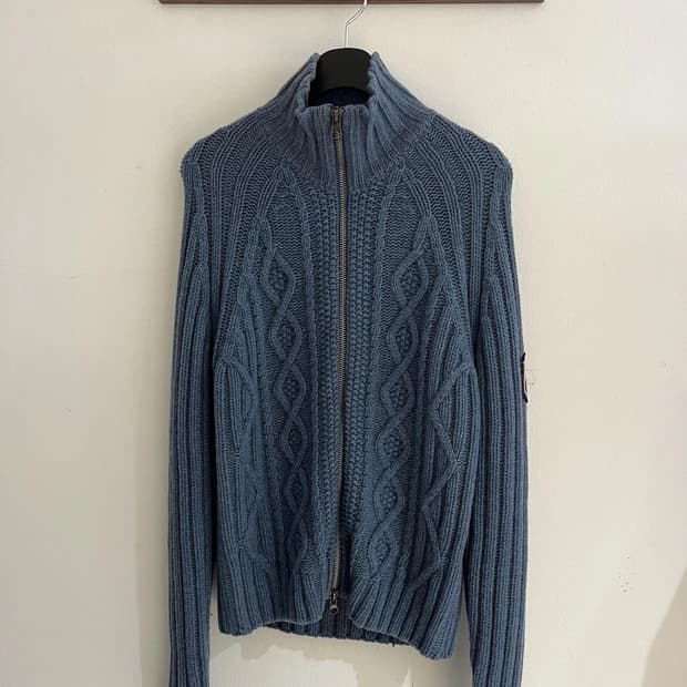 알마니 니트 집업 