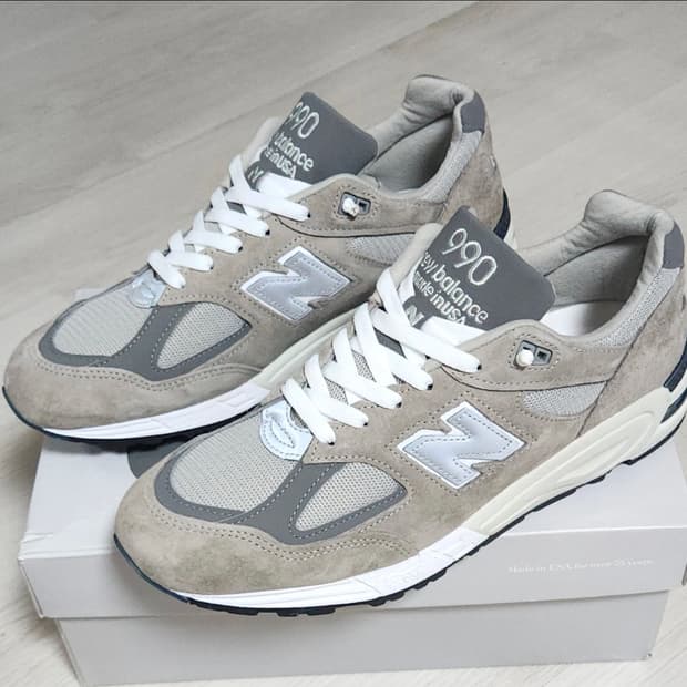 뉴발란스 990 v2 그레이