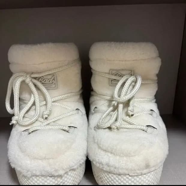 배드블러드 에스키모 플랫폼 부츠 크림