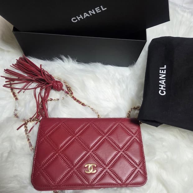 샤넬 체인 숄더백 버건디 태슬 (풀박) woc