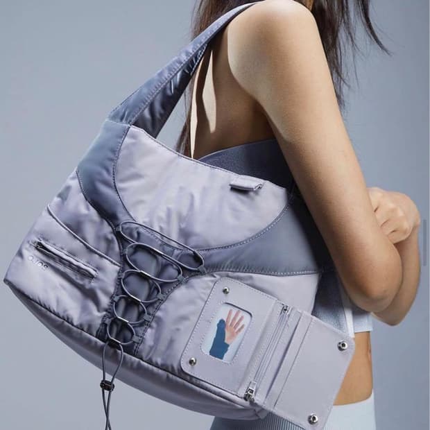 (단종) ojos 월렛쇼퍼미들백 라이트 그레이