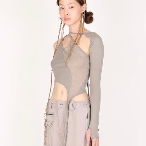 Hyeinseo 21SS TANK TOP w/SLEEVE 그레이 1사이즈