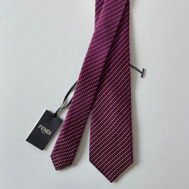 택달린 미사용품 신형 펜디(FENDI) 모노그램 명품 정품 넥타이