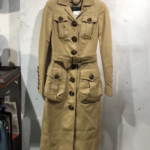 [1283]Burberry beige coat