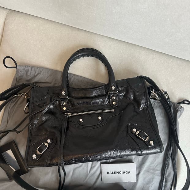 [A+ 정품] 발렌시아가 시티 모터백 스몰 블랙