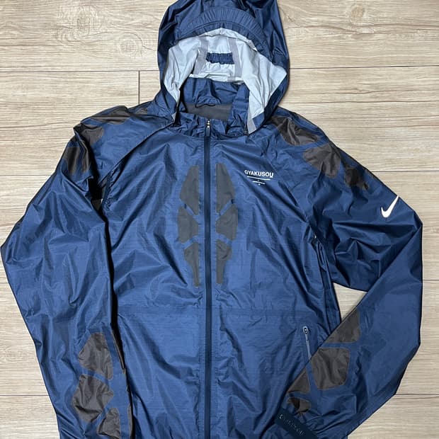나이키 언더커버 갸쿠소우 콜라보 바람막이