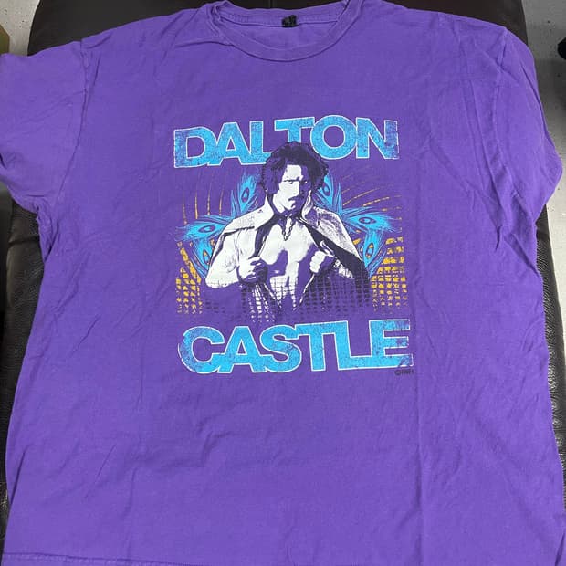 Dalton Castle 퍼플 티셔츠 초
