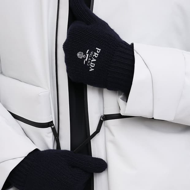 새상품 프라다 울 캐시미어 니트 장갑 블랙 자수 로고