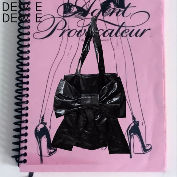 DEWE DEWE Big Ribbon enamel Bag