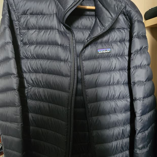 (새상품)파타고니아 다운스웨터 경량패딩 블랙 M사이즈