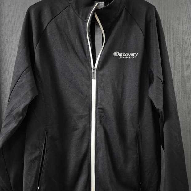 디스커버리 정품 디스커버리 트레이닝 자켓 사이즈 110 집업 팝니다