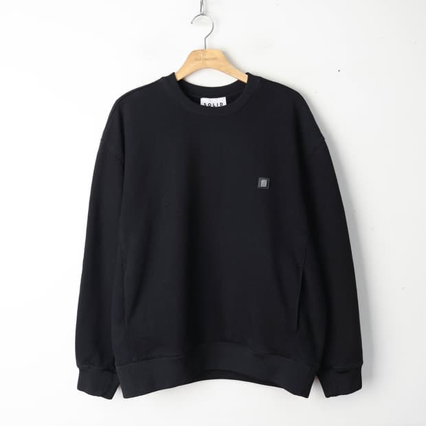 100/솔리드옴므 백로고 맨투맨