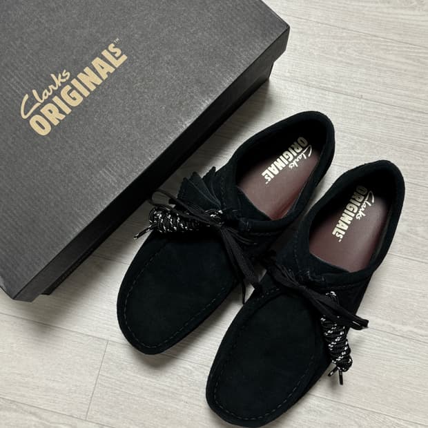 클락스 왈라비 GTX 블랙 스웨이드 270