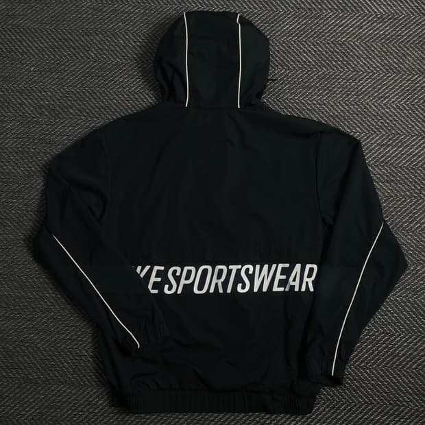 나이키 빅로고 블랙 우븐 아노락 웜업o 3943