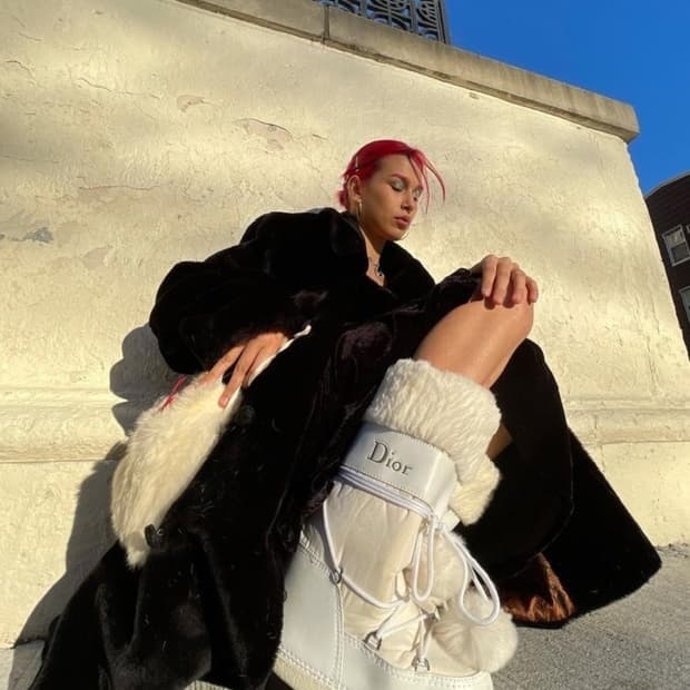 DIor 디올 폼폼이 퍼 문부츠