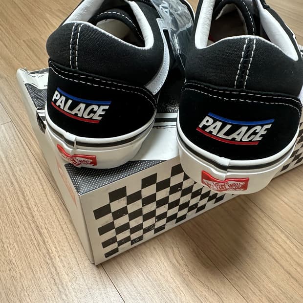 285 반스 x 팔라스 스케이트 올드스쿨 블랙 화이트