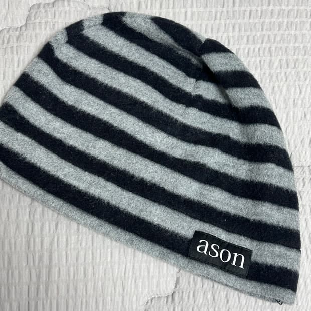 애즈온 체셔 비니 블랙 / 코이세이오 미세키서울