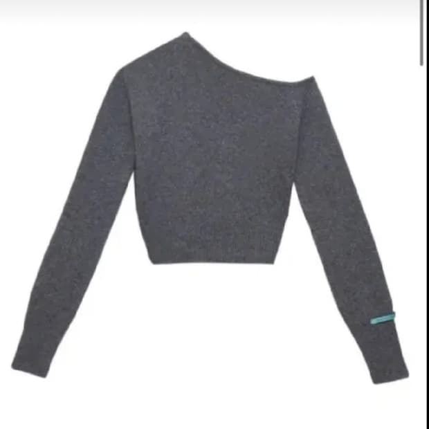 택포(새상품) 인스턴트펑크 원숄더 라쿤 니트