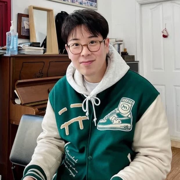 [52] 퓨처랩 SAINT WEST 바시티자켓 그린