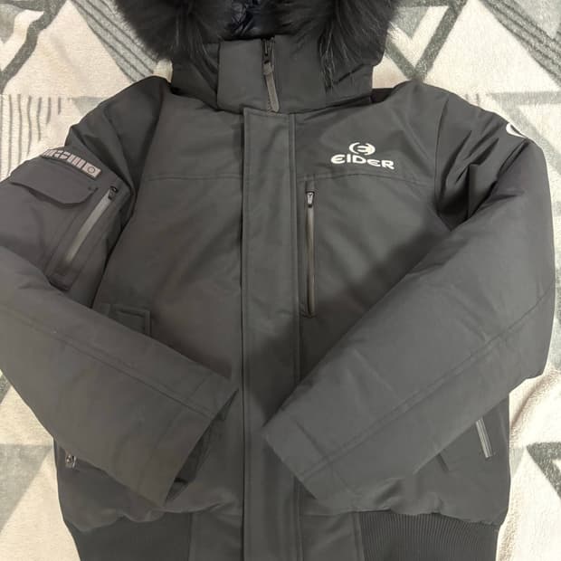 아이더 스투키 다운 자켓 블랙