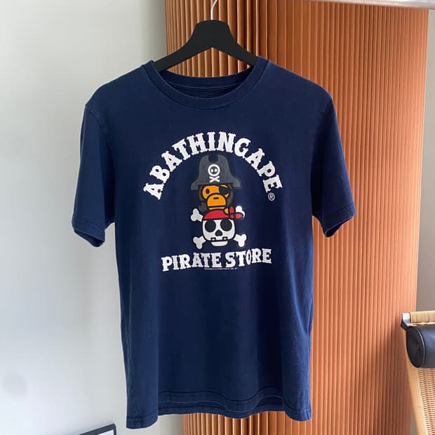 베이프 파일럿 마일로 반팔