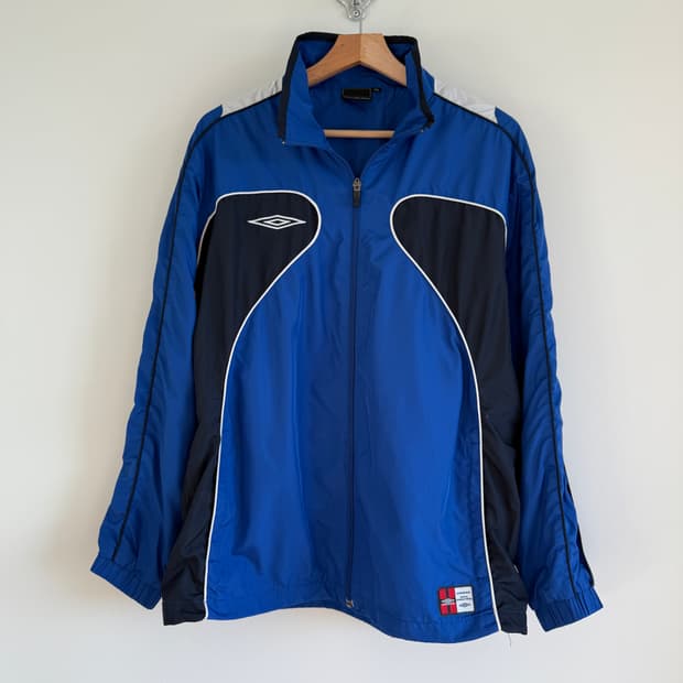 엄브로(UMBRO) 트레이닝 셋업