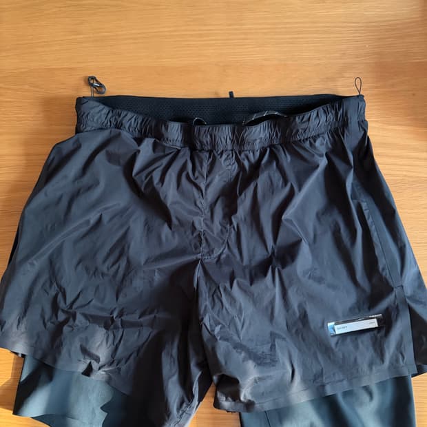 새티스파이 satisfy 테크실크 8인치 블랙 L사이즈