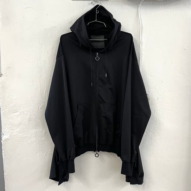 후미토 간류 플레어 매지션 집업 후드