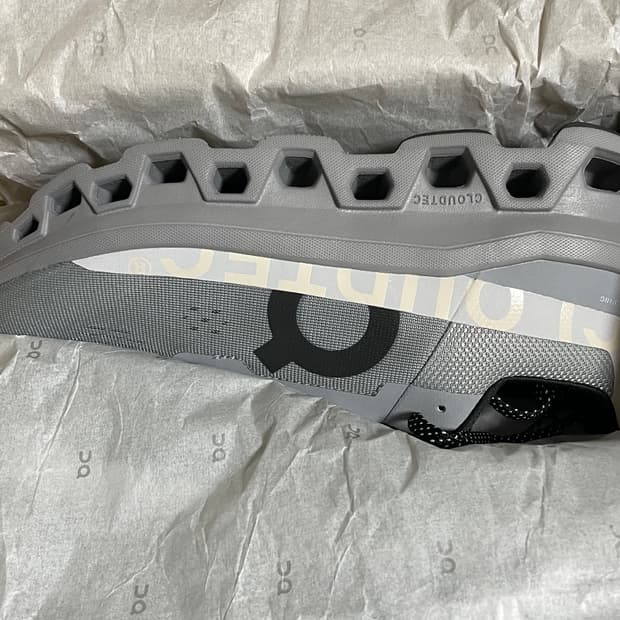 온러닝 클라우드몬스터 알로이 실버 43 275 9.5