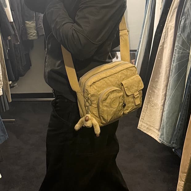 키플링 겨자색 크로스백 멀티 포켓 옐로우 고릴라 인형 키링 가방 숄더백 