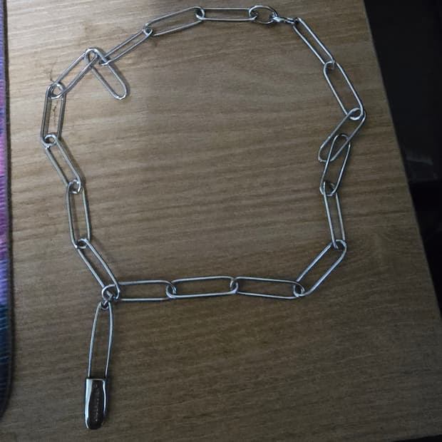 언더커버 UP2E4N01 클립 목걸이