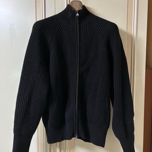 프루이 니트집업