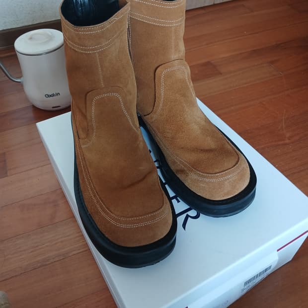 로스트가든 스웨이드 부츠 