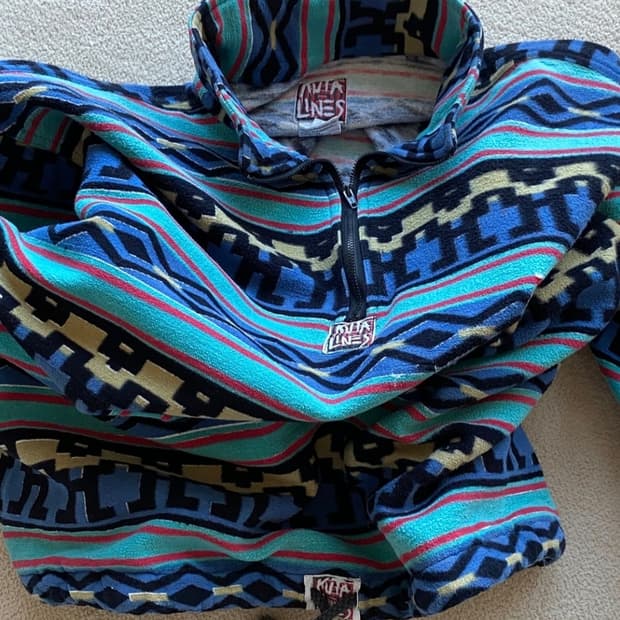 KUTA LINES 하프집업