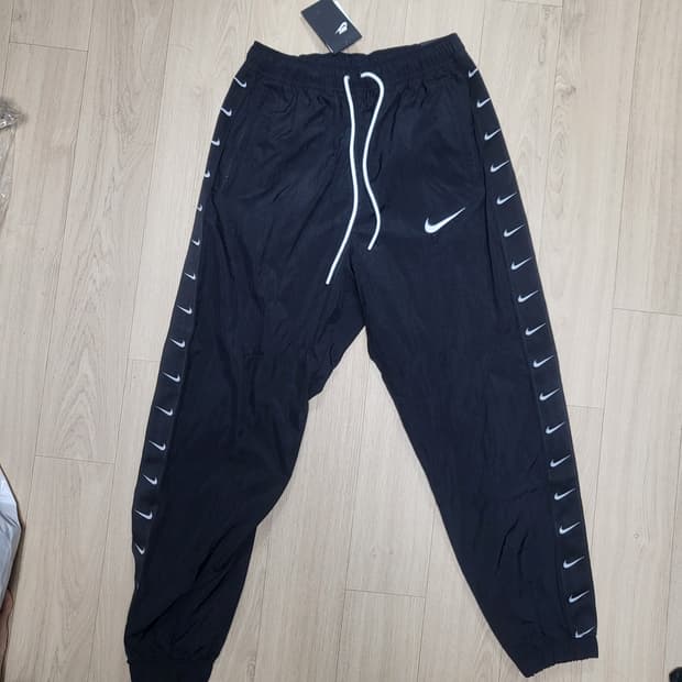 나이키 테이프스우시 팬츠