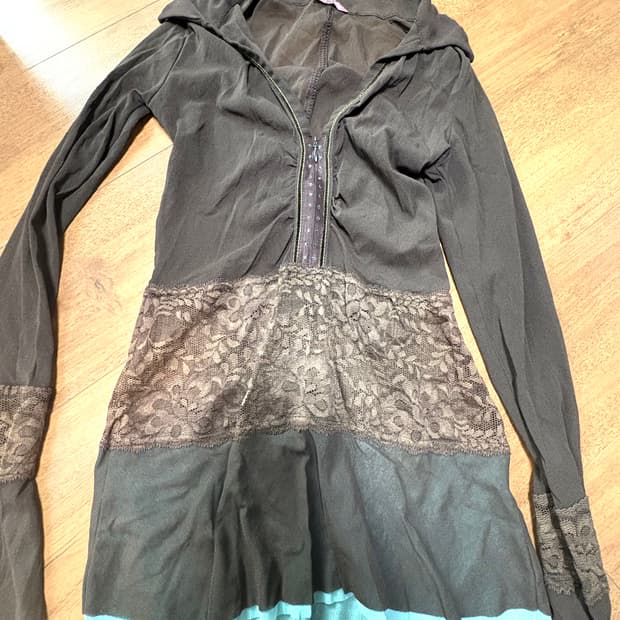 오리엔탈 그런지 페어리 대장 탑