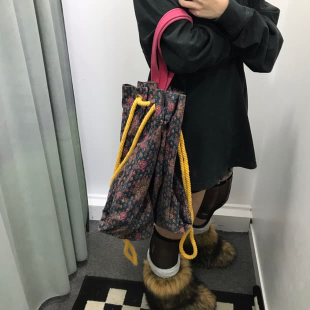 마크 제이콥스 페이즐리 패턴 스트링백