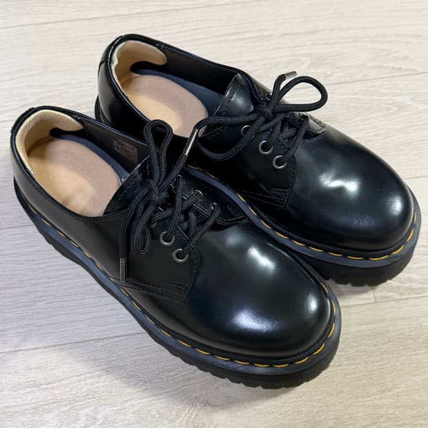 박스/보증카드 O 닥터마틴 1461 쿼드 240