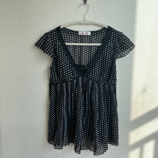 도트 반팔 블라우스