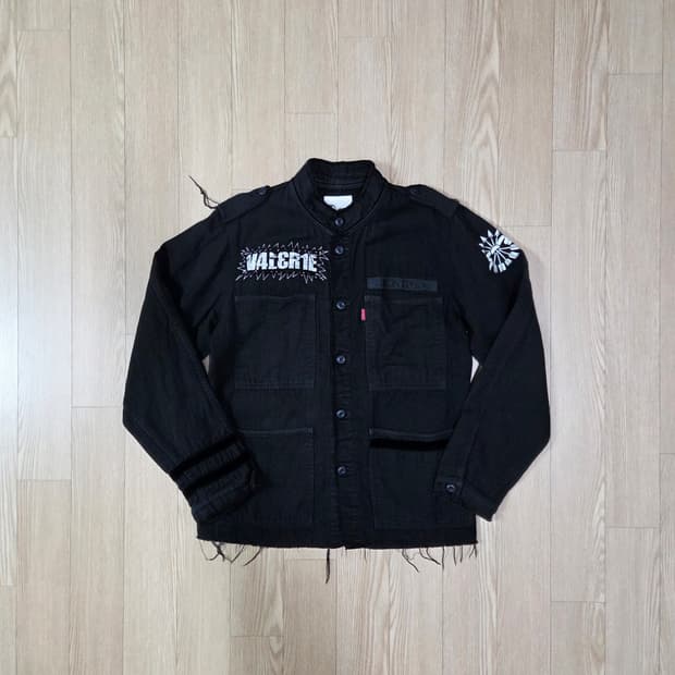 VALERIE JAPAN 블랙 커팅 디테일 필드 재킷