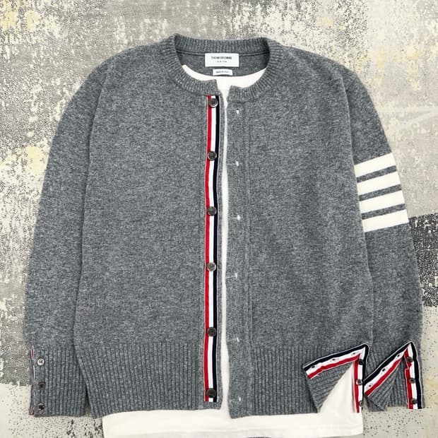 톰브라운 가디건 판매합니다