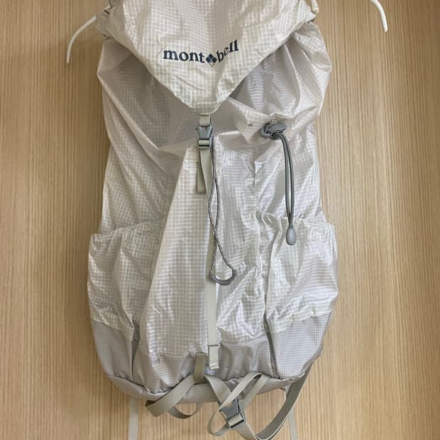 몽벨 버사라이트 백팩 차정원착용