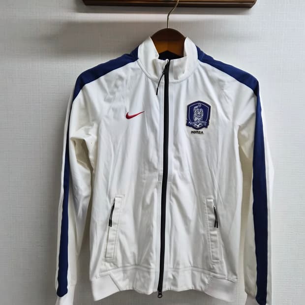 새제품 우먼 M/85) 나이키 대한민국 국대 지급용 트랙자켓 팝니다