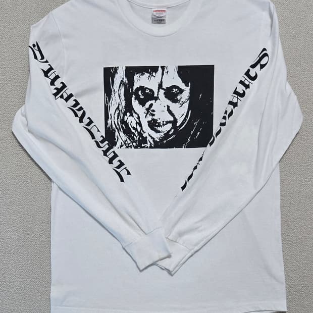 슈프림 엑소시스트 롱 슬리브
