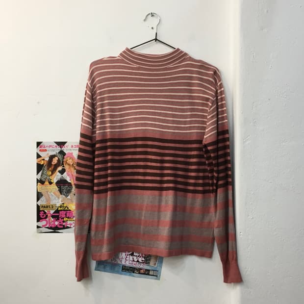 빈티지 딸기초코 반폴라 니트