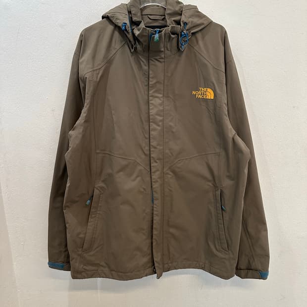 The north face windbreaker